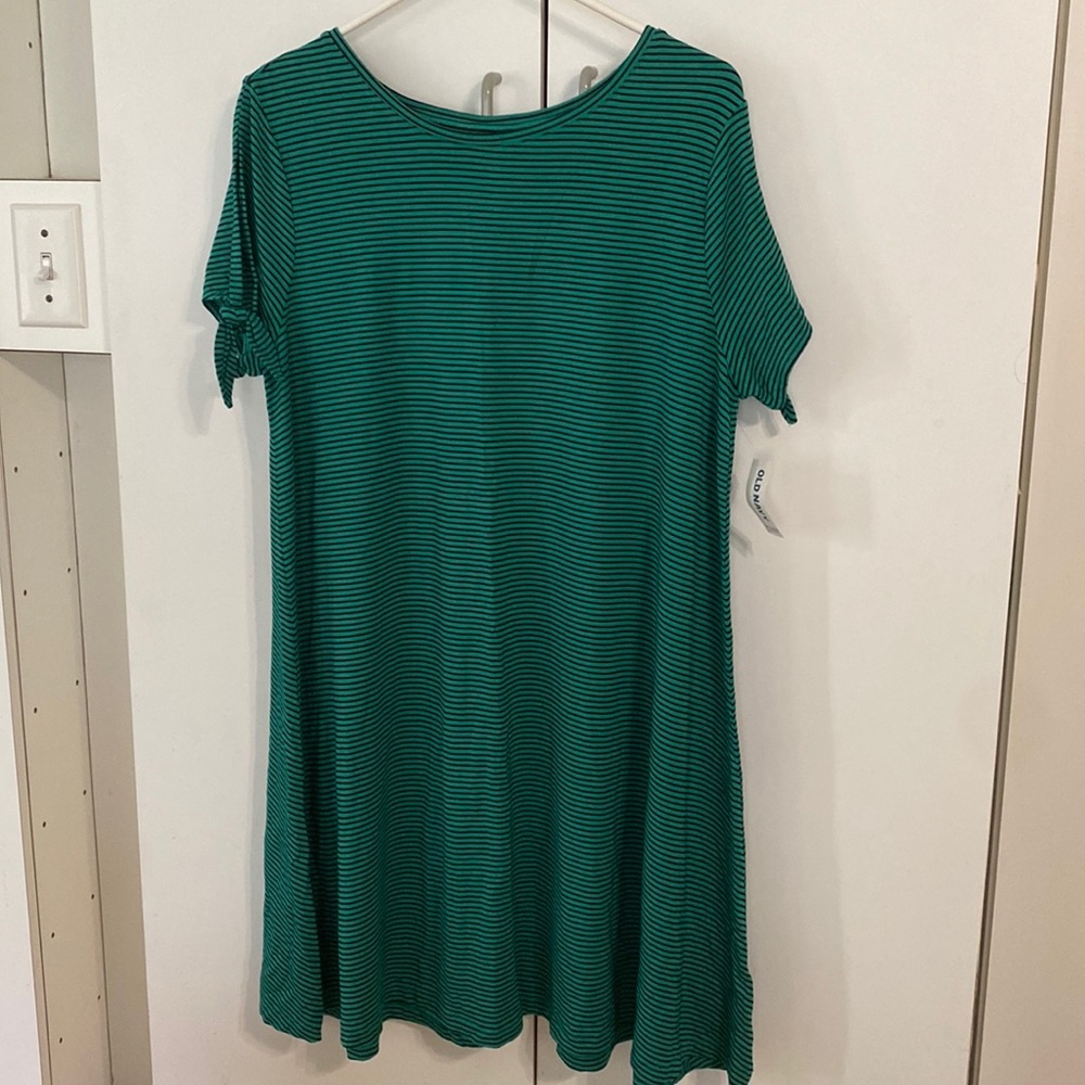 Old Navy T-shirt, dress, size L, NWT